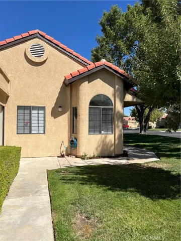 19144 Frances Street, Apple Valley, California 92308