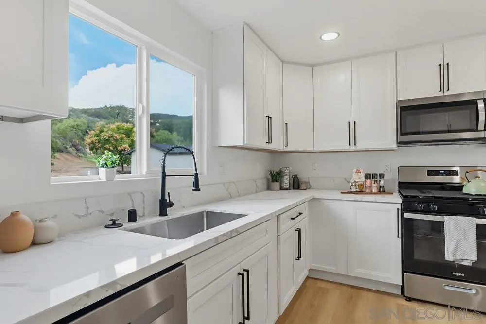 15751 Lyons Valley Rd, Jamul, California 91935 home-pic-10
