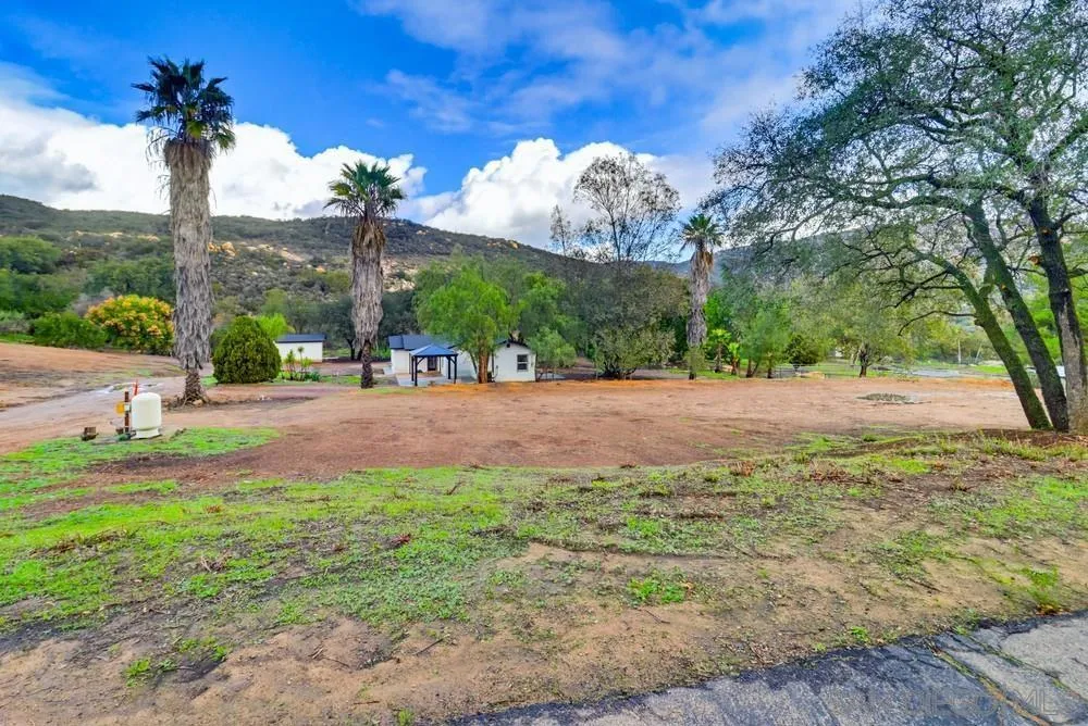 15751 Lyons Valley Rd, Jamul, California 91935 home-pic-4
