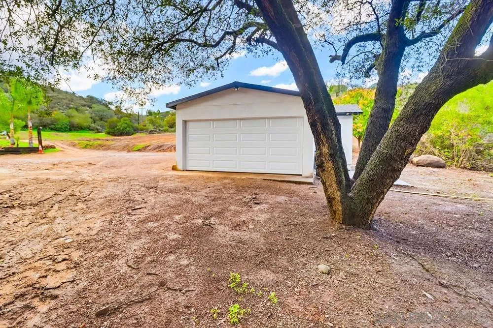 15751 Lyons Valley Rd, Jamul, California 91935 home-pic-47