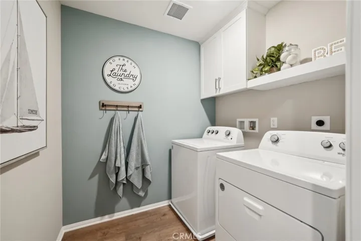 MODEL HOME