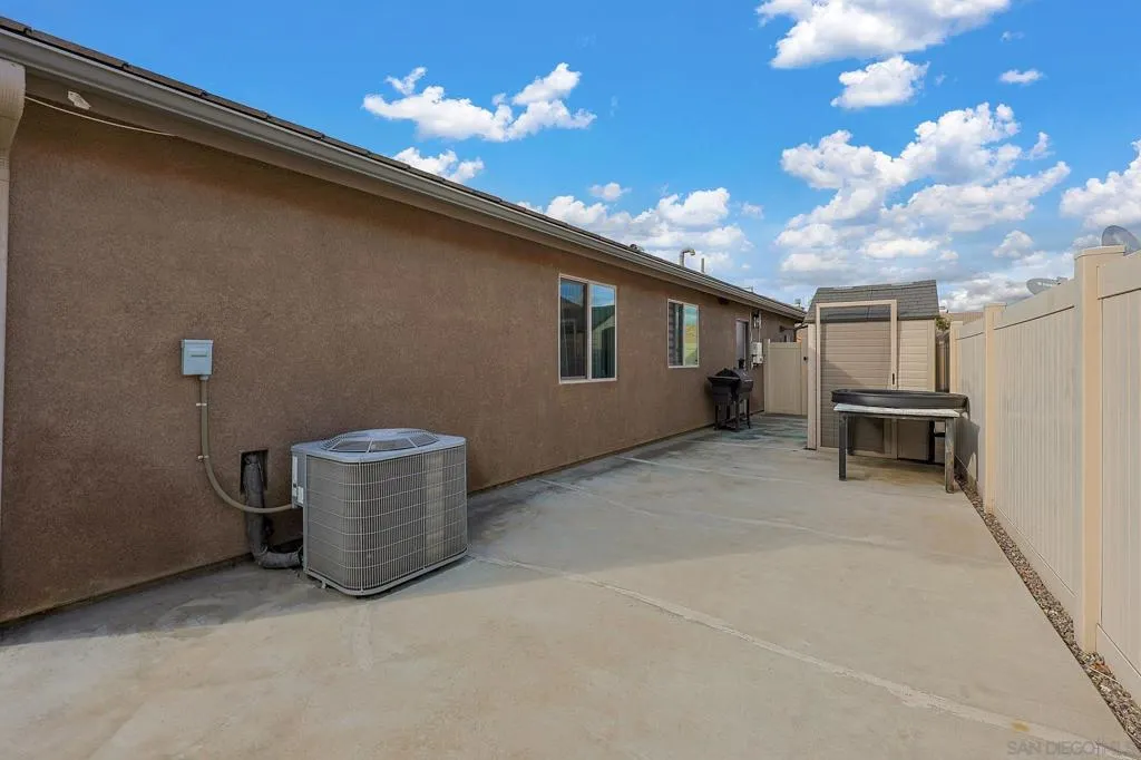 32241 Evening Primrose Trl, Campo, California 91906 home-pic-16