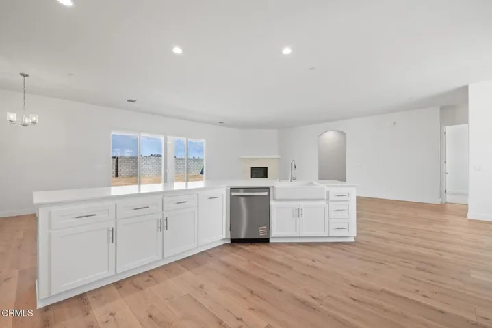 23-web-or-mls-7422-allenmier-ct