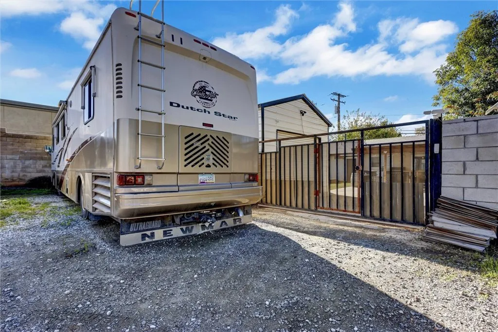 15936 Dauchy Avenue, Riverside, California 92508 home-pic-25