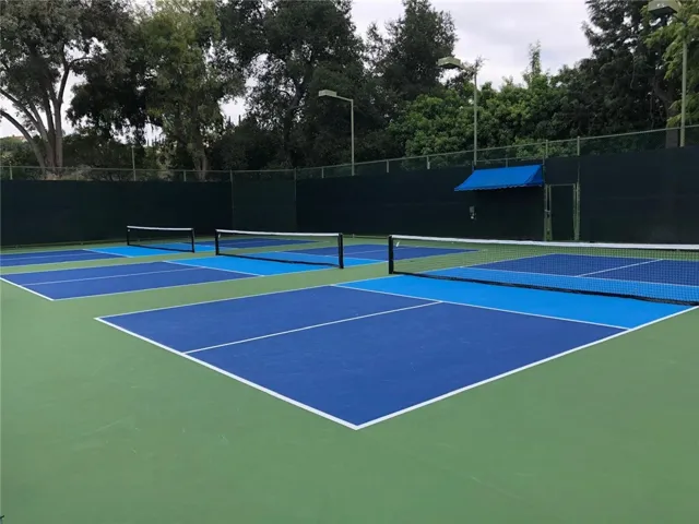 HOA center: Pickleball courts