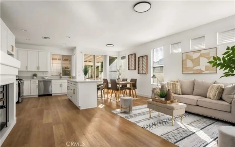 Living Room Into Kitchen
