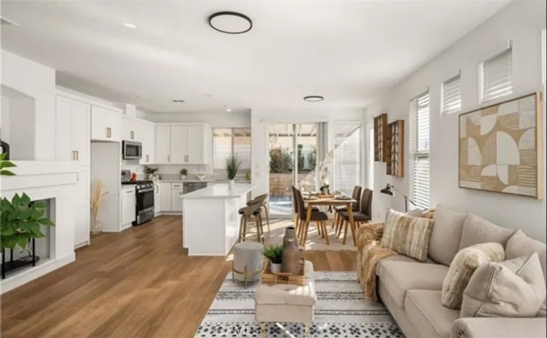 Living Room Into Kitchen