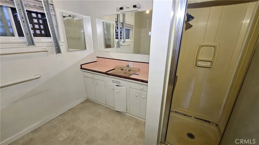 Restroom 1 Sink/Shower