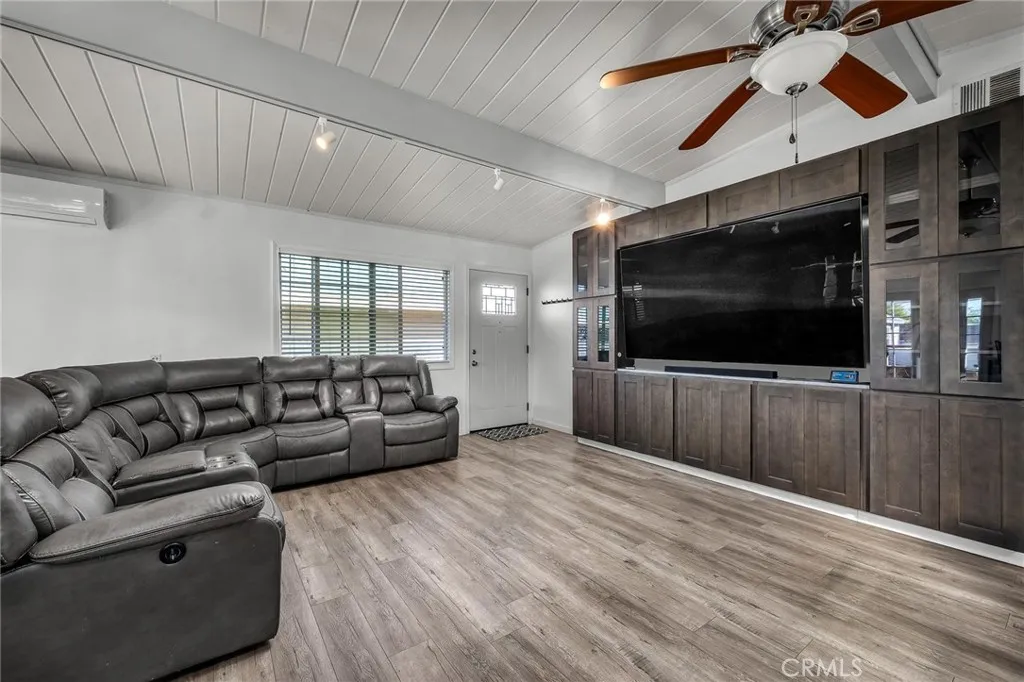 23911 Fulmar Avenue, Torrance, California 90501 home-pic-6