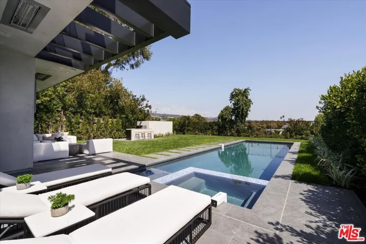 Photo of the previous home.