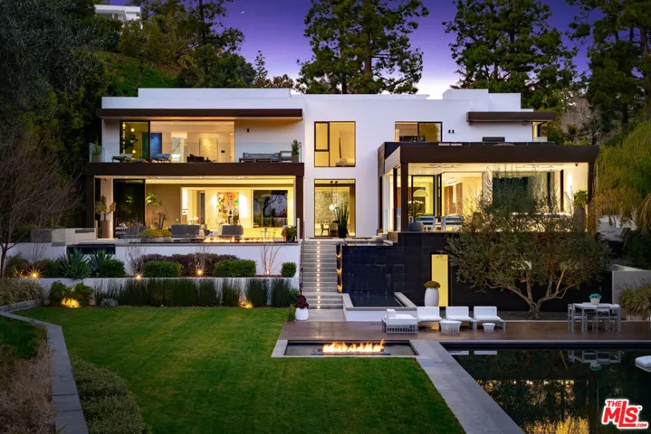 1231 Lago Vista Drive, Beverly Hills, California 90210