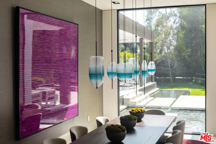 1231 Lago Vista Drive, Beverly Hills, California 90210