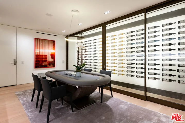 1231 Lago Vista Drive, Beverly Hills, California 90210