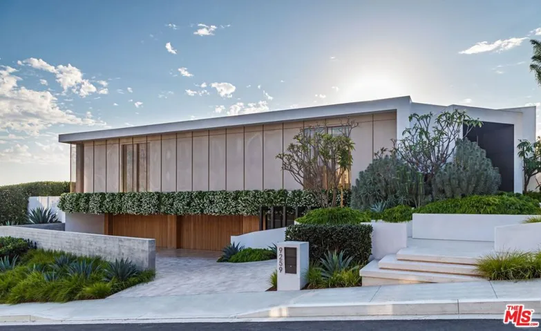 9259 Robin Drive, Los Angeles, California 90069 — photo 5