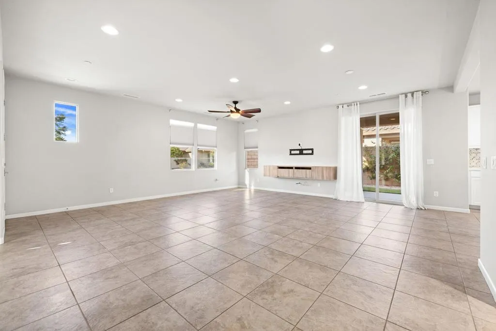 74450 Millennia Way, Palm Desert, California 92211 home-pic-4