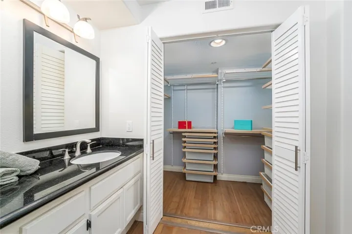 Custom closet