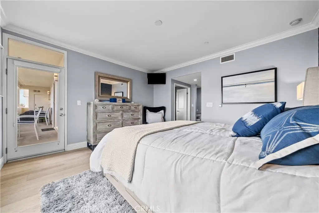 4344 Tradewinds, Oxnard, California 93035 home-pic-18