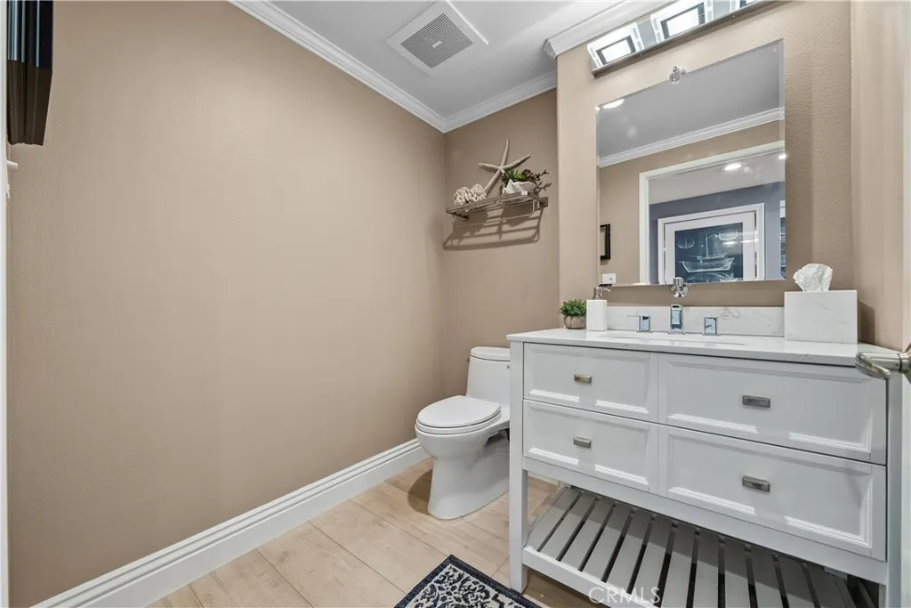 4344 Tradewinds, Oxnard, California 93035 home-pic-3