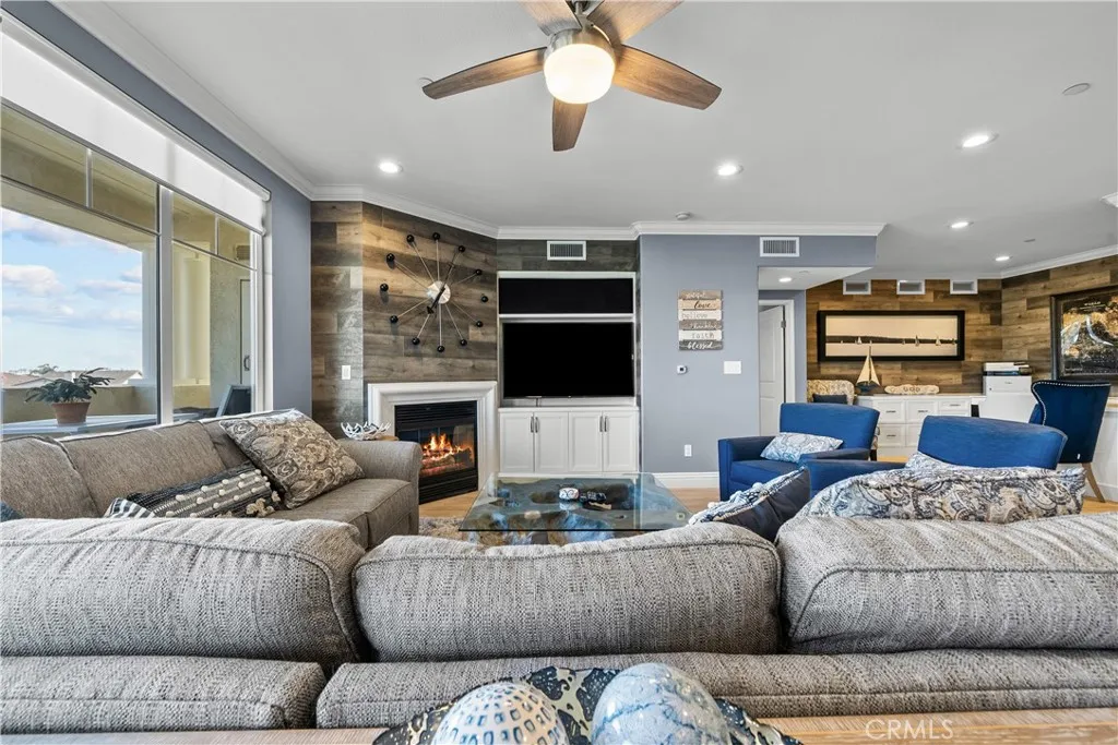 4344 Tradewinds, Oxnard, California 93035 home-pic-8