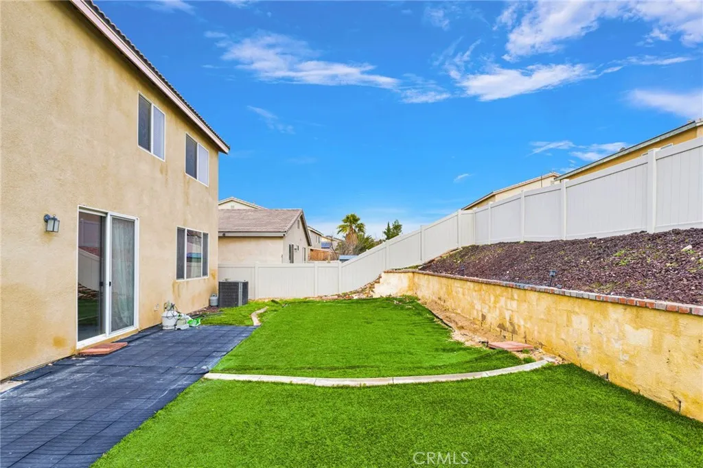 16617 Desert Lily Street, Victorville, California 92394 home-pic-44