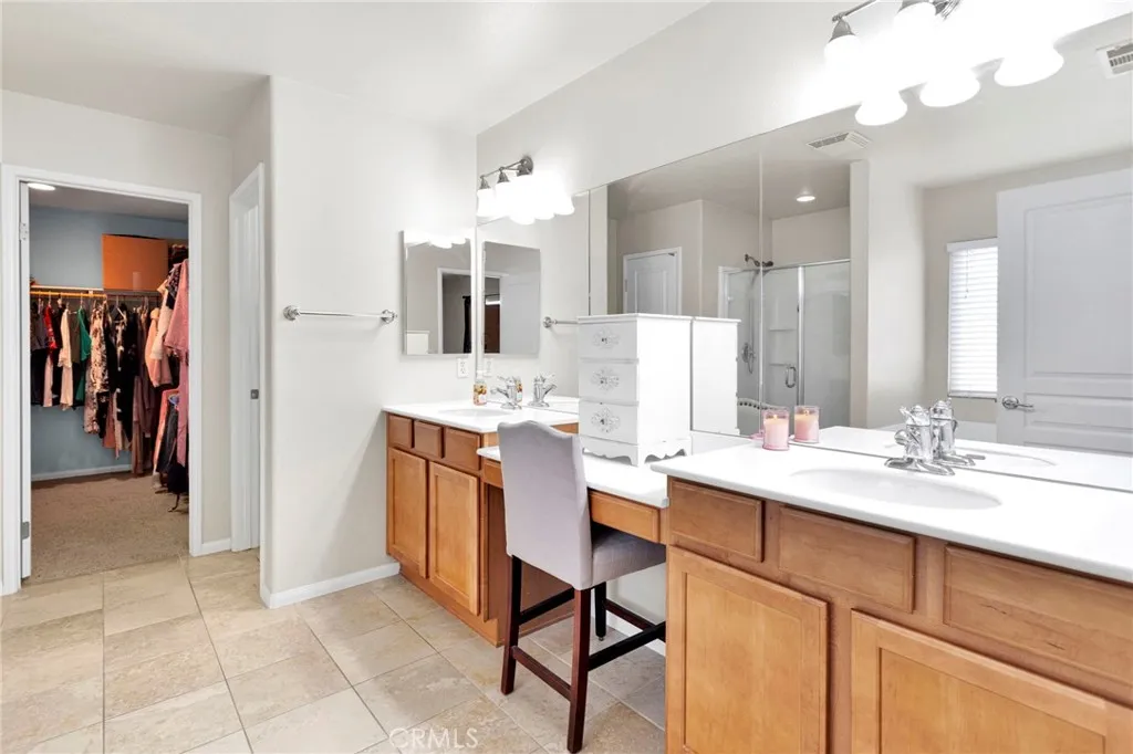 16617 Desert Lily Street, Victorville, California 92394 home-pic-32