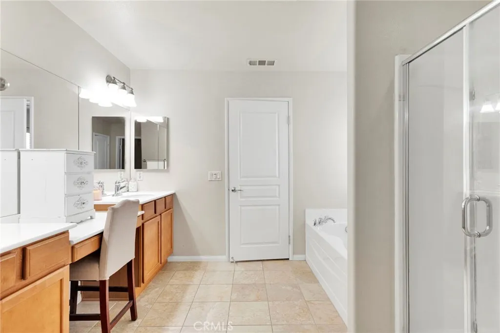16617 Desert Lily Street, Victorville, California 92394 home-pic-33