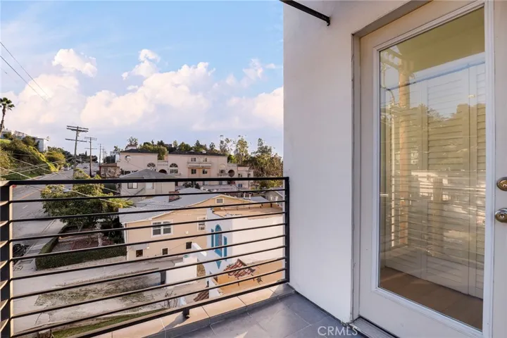 2400 Glendale Court, Los Angeles, California 90039
