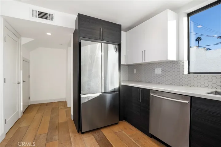 2400 Glendale Court, Los Angeles, California 90039