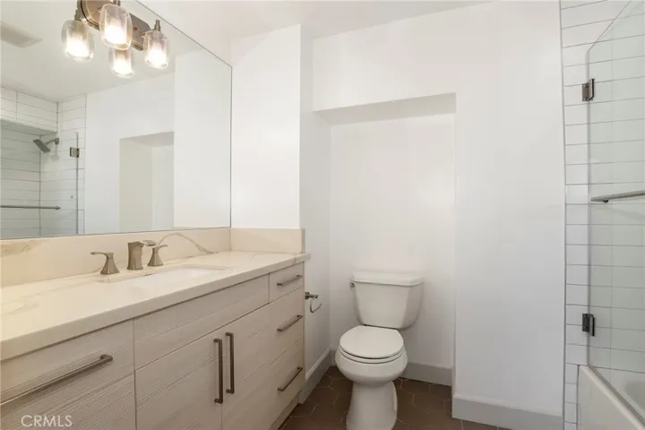 2400 Glendale Court, Los Angeles, California 90039
