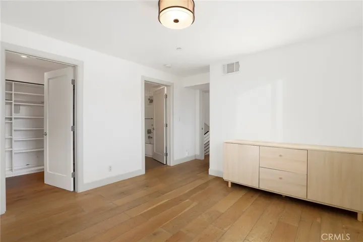 2400 Glendale Court, Los Angeles, California 90039