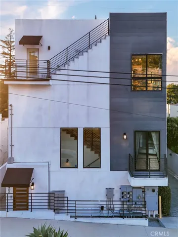 2400 Glendale Court, Los Angeles, California 90039