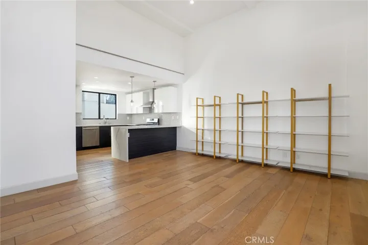 2400 Glendale Court, Los Angeles, California 90039