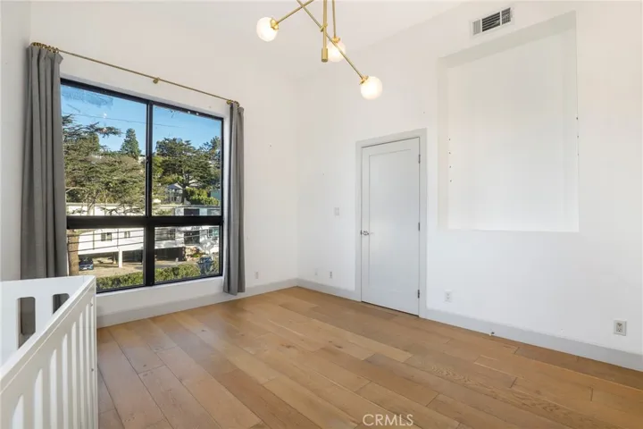 2400 Glendale Court, Los Angeles, California 90039