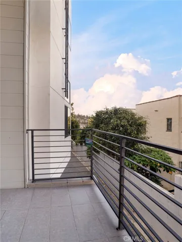 2400 Glendale Court, Los Angeles, California 90039