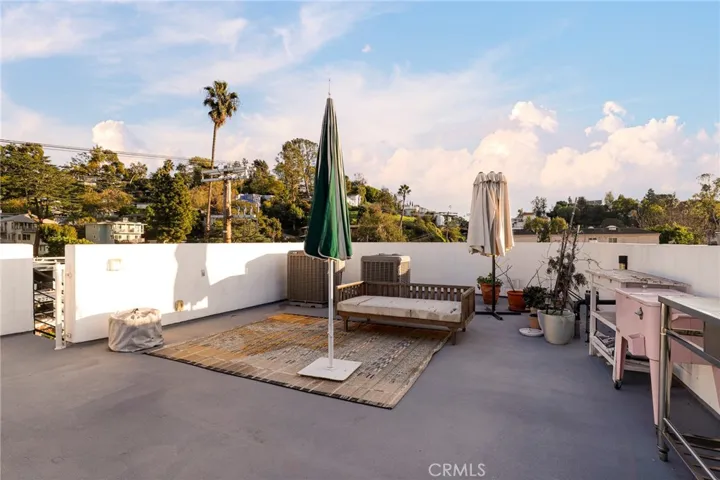 2400 Glendale Court, Los Angeles, California 90039