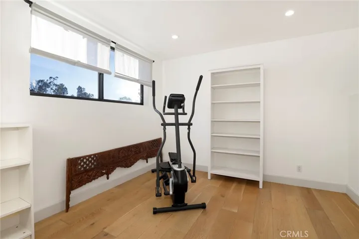2400 Glendale Court, Los Angeles, California 90039