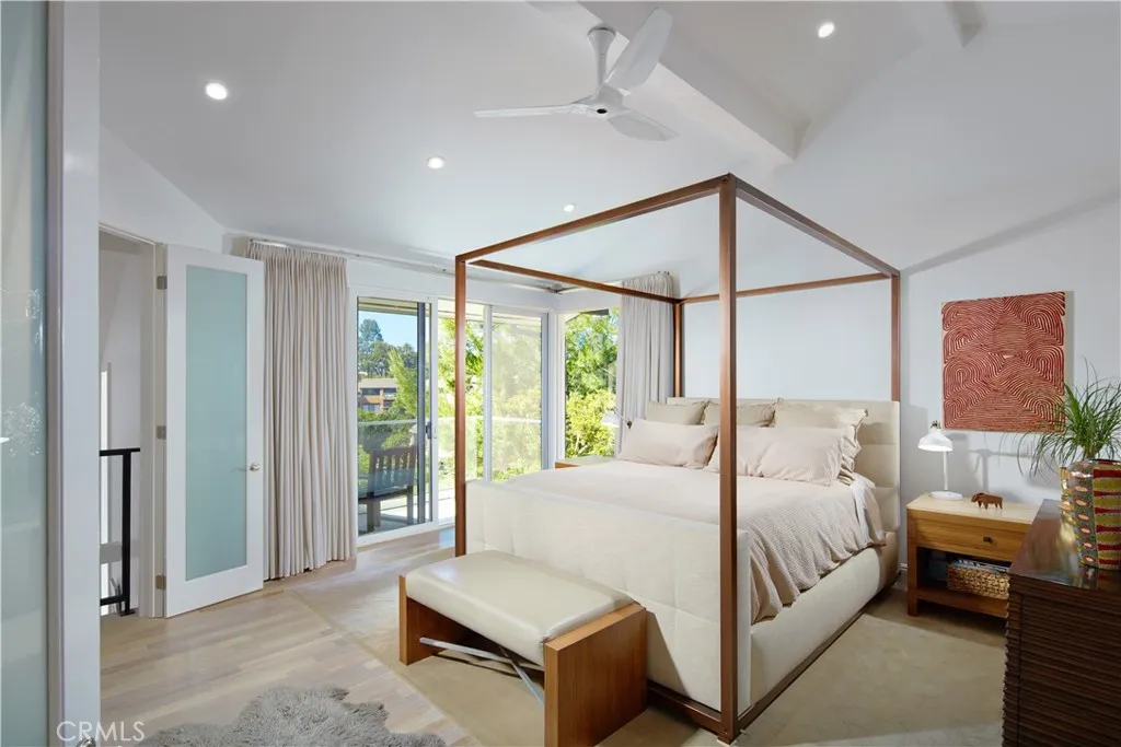 22 Cherry Hills Lane, Newport Beach, California 92660 home-pic-19