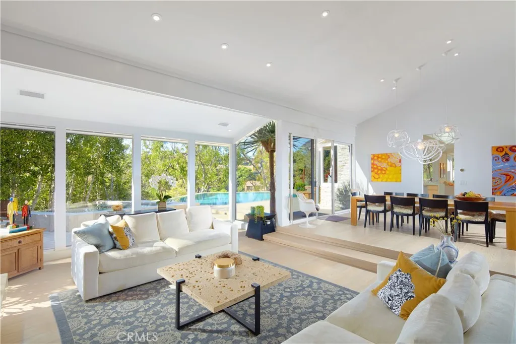 22 Cherry Hills Lane, Newport Beach, California 92660 home-pic-12
