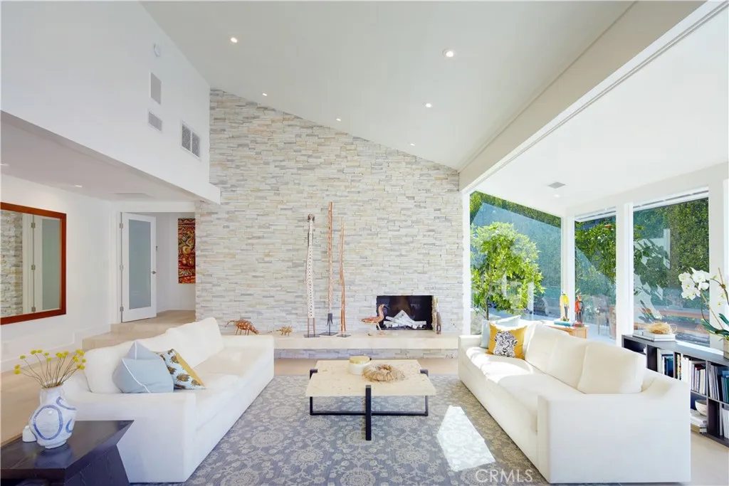 22 Cherry Hills Lane, Newport Beach, California 92660 home-pic-11
