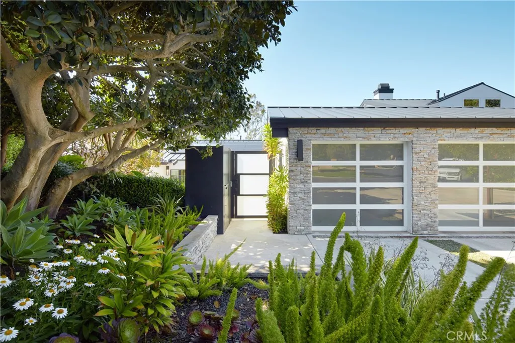 22 Cherry Hills Lane, Newport Beach, California 92660 home-pic-37