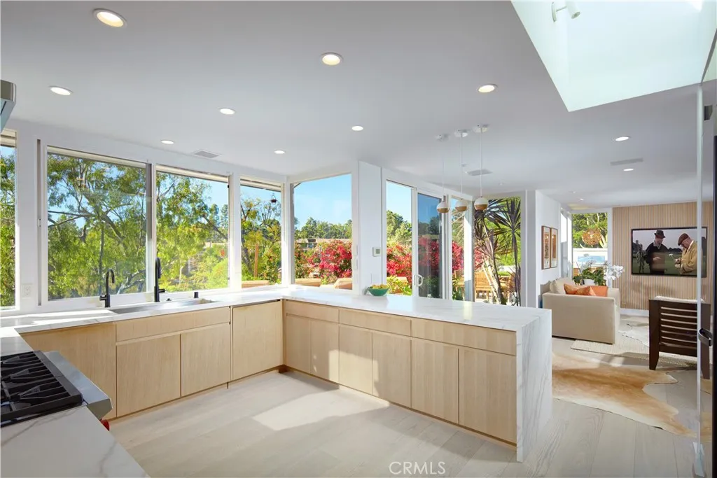 22 Cherry Hills Lane, Newport Beach, California 92660 home-pic-15