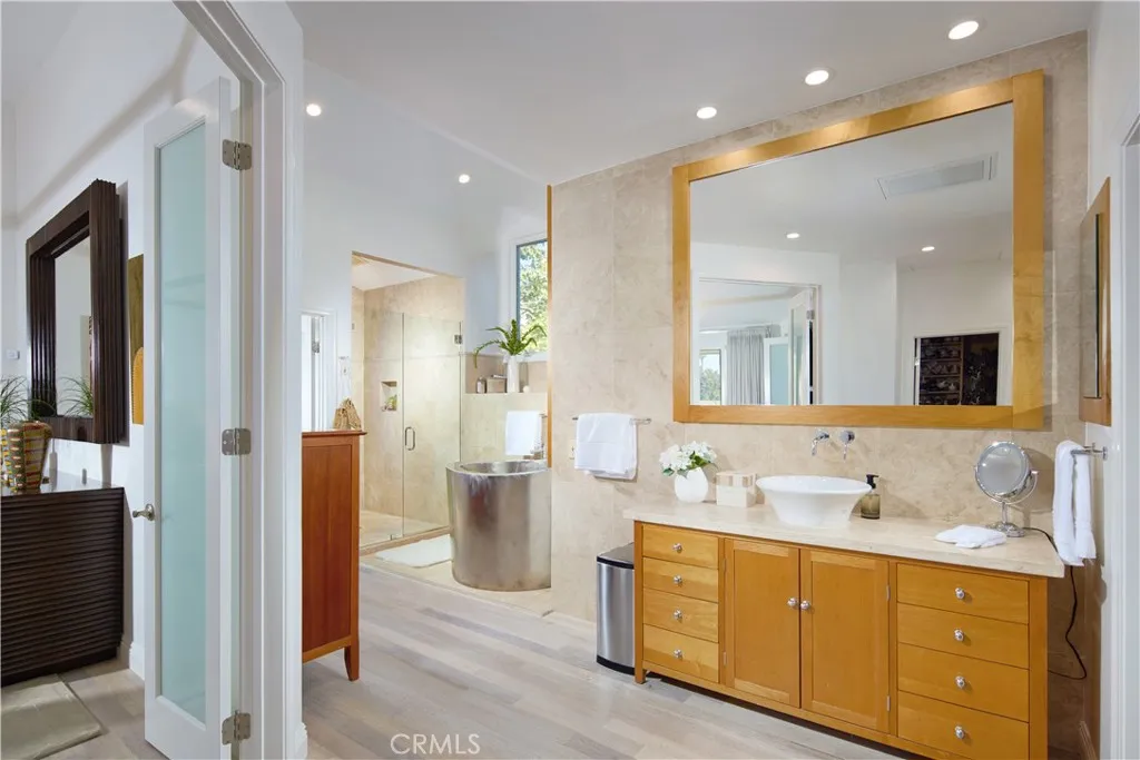 22 Cherry Hills Lane, Newport Beach, California 92660 home-pic-20
