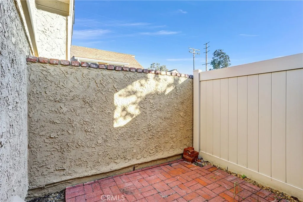 1072 N La Breda, Covina, California 91722 home-pic-19