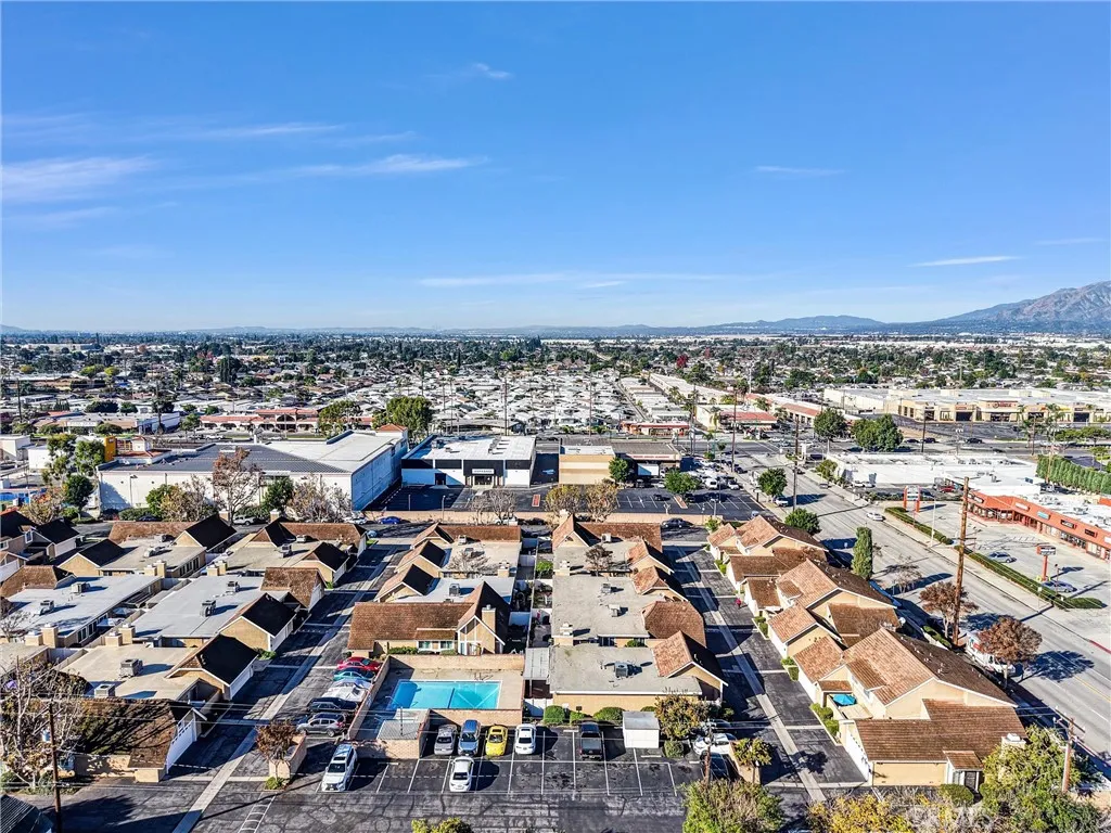 1072 N La Breda, Covina, California 91722 home-pic-32