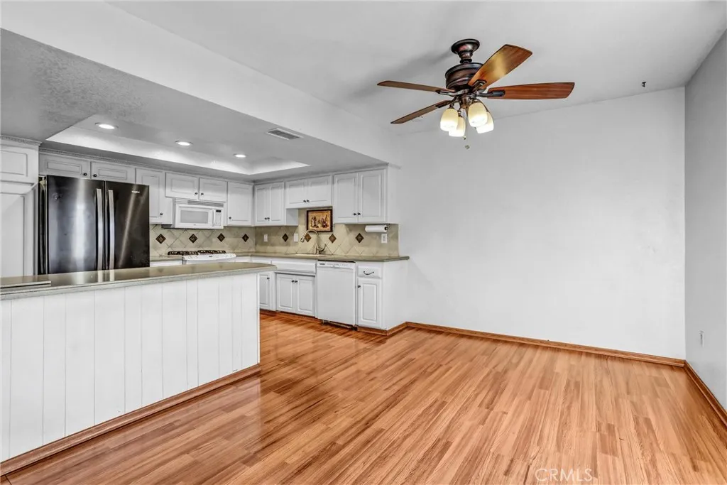 1072 N La Breda, Covina, California 91722 home-pic-8