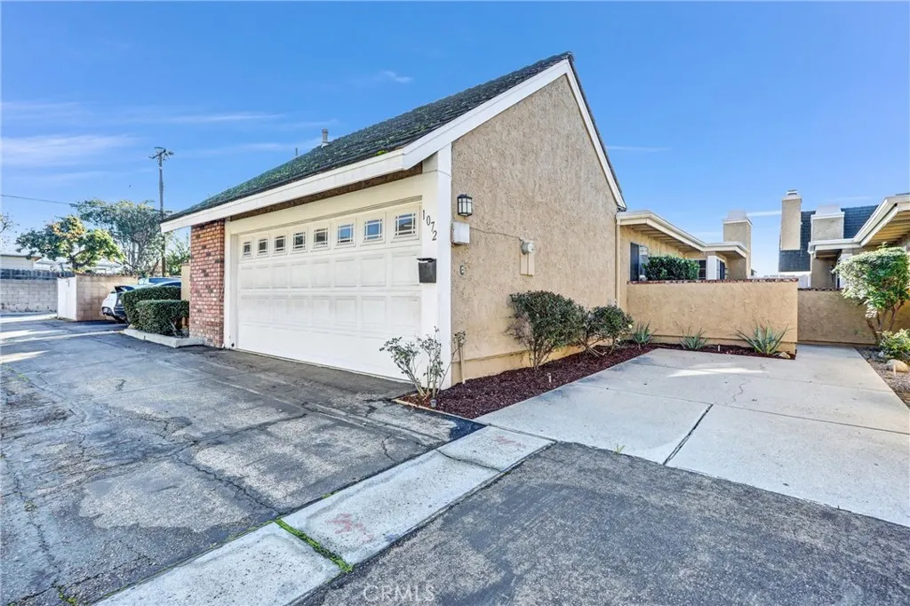 1072 N La Breda, Covina, California 91722 home-pic-2