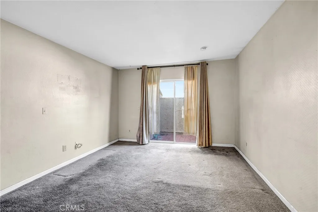 1072 N La Breda, Covina, California 91722 home-pic-15