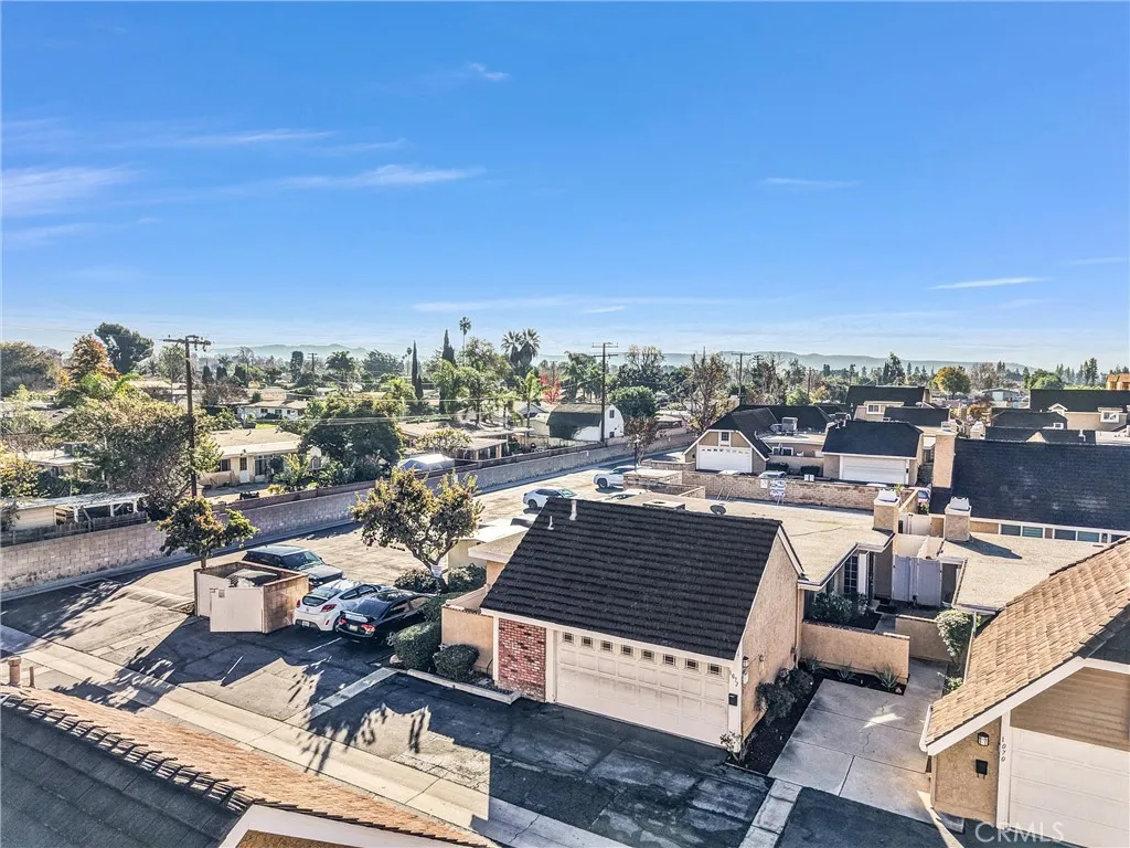1072 N La Breda, Covina, California 91722 home-pic-26