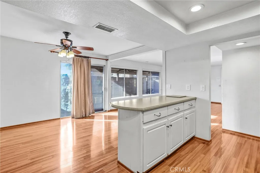 1072 N La Breda, Covina, California 91722 home-pic-11