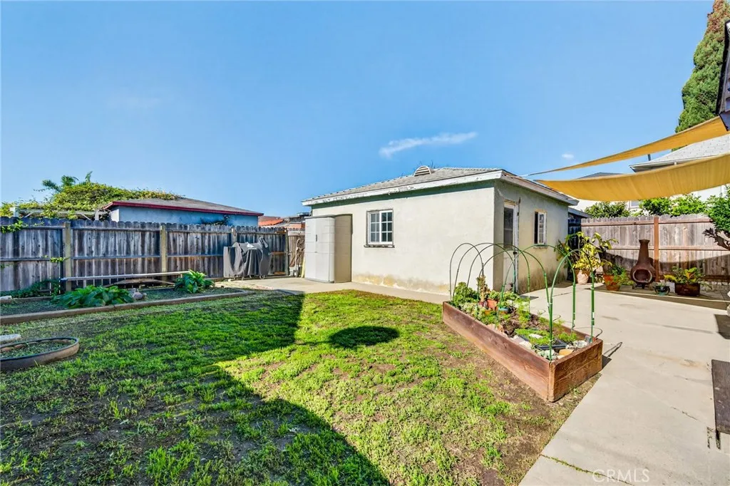 1725 S Centre Street, San Pedro, California 90731 home-pic-31